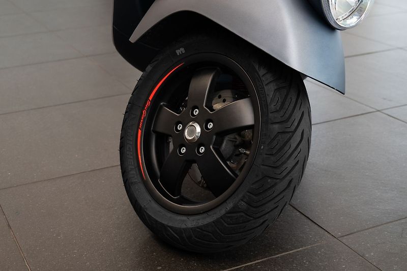 Piaggio Vespa Seigorni GTV 300 - fotka 11 z 11