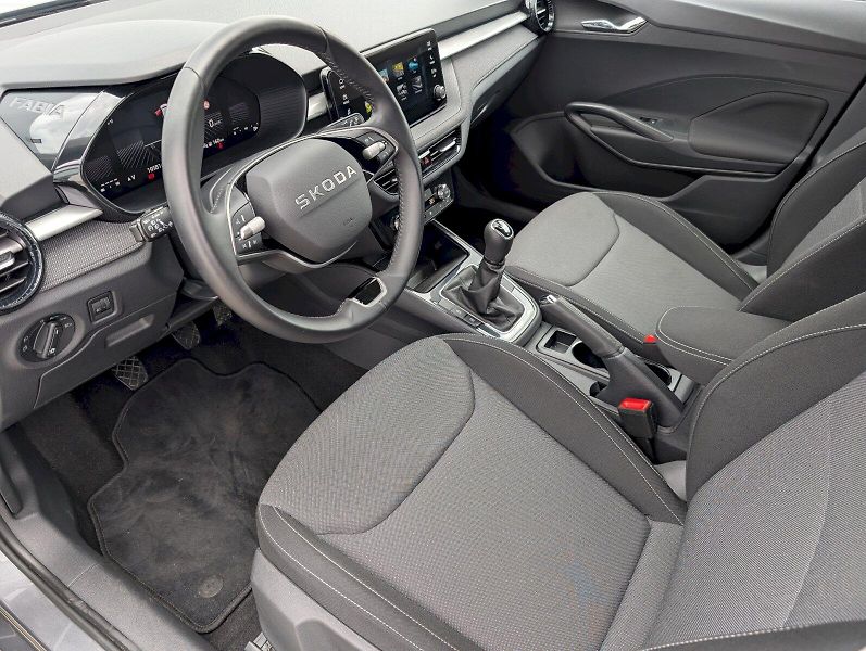 Škoda Fabia (2025) 1,0 TSI / 70 kW Selection - fotka 7 z 30