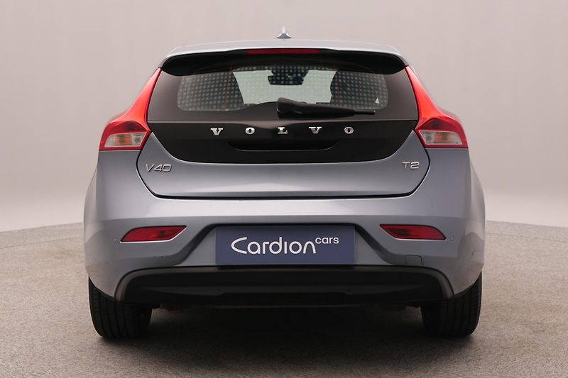 Volvo V40 T2 MOMENTUM AUT  - fotka 9 z 41