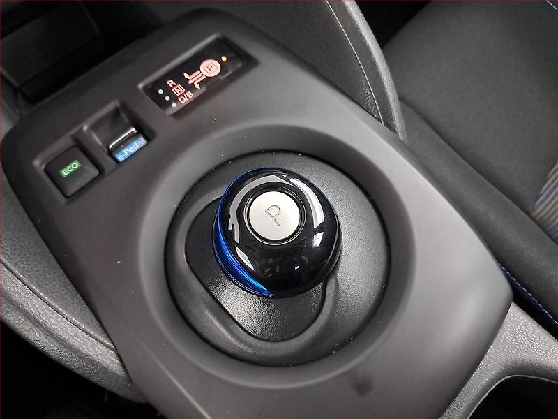 Nissan Leaf (2022) 40 kWh, SoH 89%, Automat - fotka 13 z 19