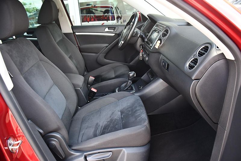 Volkswagen Tiguan 2.0TDi 110kW TAŽNÉ DSG 4MOTION - fotka 13 z 47