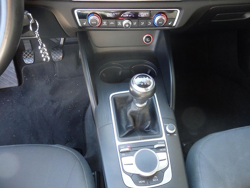 Audi A3 1.2 TFSI 6x AIRBAG, NAVIGACE - fotka 15 z 18