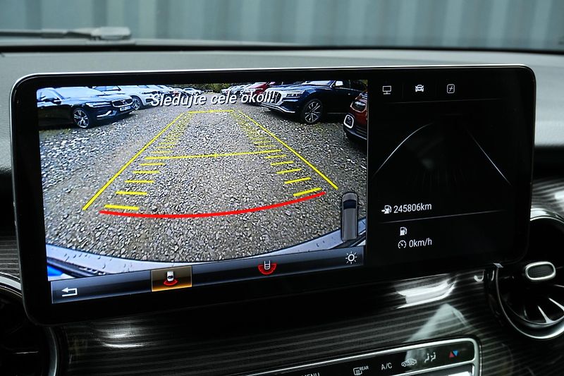 Mercedes-Benz Třídy V V250d XL 4Matic, ČR, 8 míst - fotka 18 z 32
