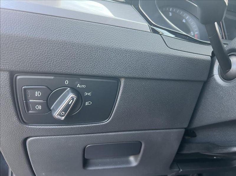 Volkswagen Passat 2,0 TDi DSG,1.Maj,Odpočet DPH - fotka 14 z 30