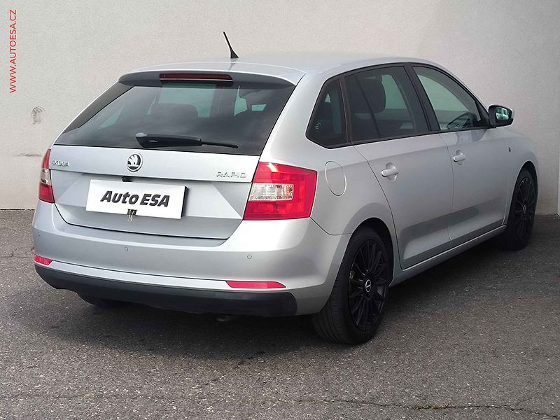 Škoda Rapid (2014) 1.4 TSi, Ambition, DSG, xenon - fotka 4 z 16
