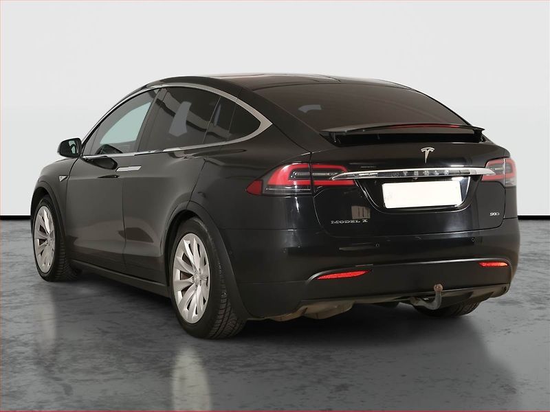 Tesla Model X (2016) 90D, SoH 84% - fotka 4 z 28