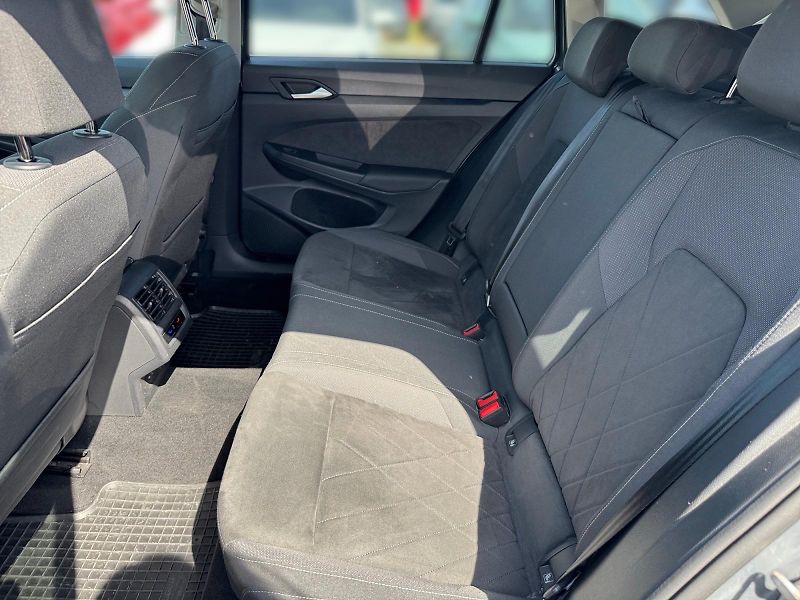 Volkswagen Golf Variant (2023) STYLE 2.0TDI 110kW DSG CZ DPH - fotka 8 z 11