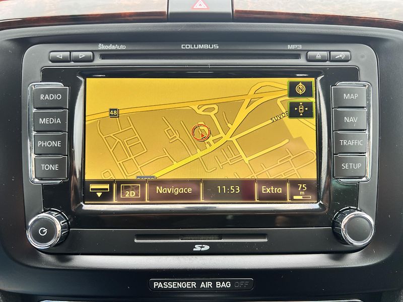 Škoda Superb 2.0TDi 125kw DSG NAVI KŮŽE ALU - fotka 22 z 46