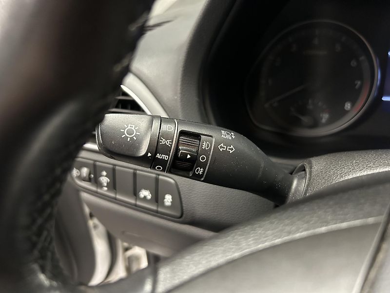Hyundai i30 (2018) 1.0T-GDi Fastback 88kW Alu - fotka 14 z 22