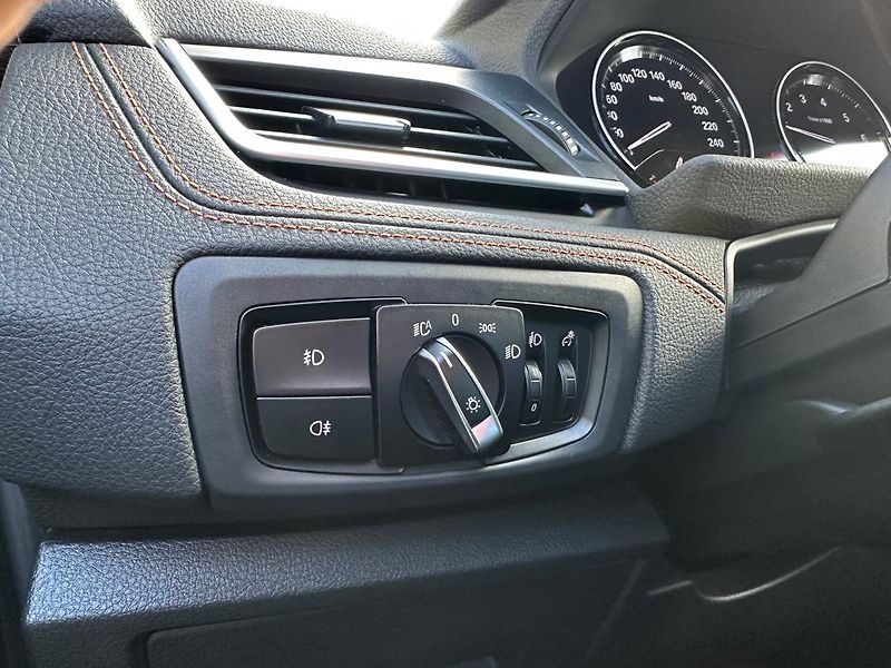 BMW Řada 2 (2019) 216i Gran Tourer - CZ - DPH - fotka 17 z 26