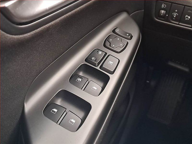 Hyundai Kona (2021) 1.0 T-GDI, Serv.kniha - fotka 18 z 19