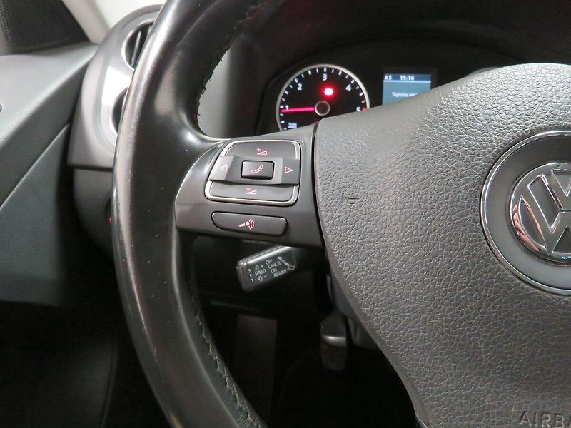 Volkswagen Tiguan - fotka 17 z 26