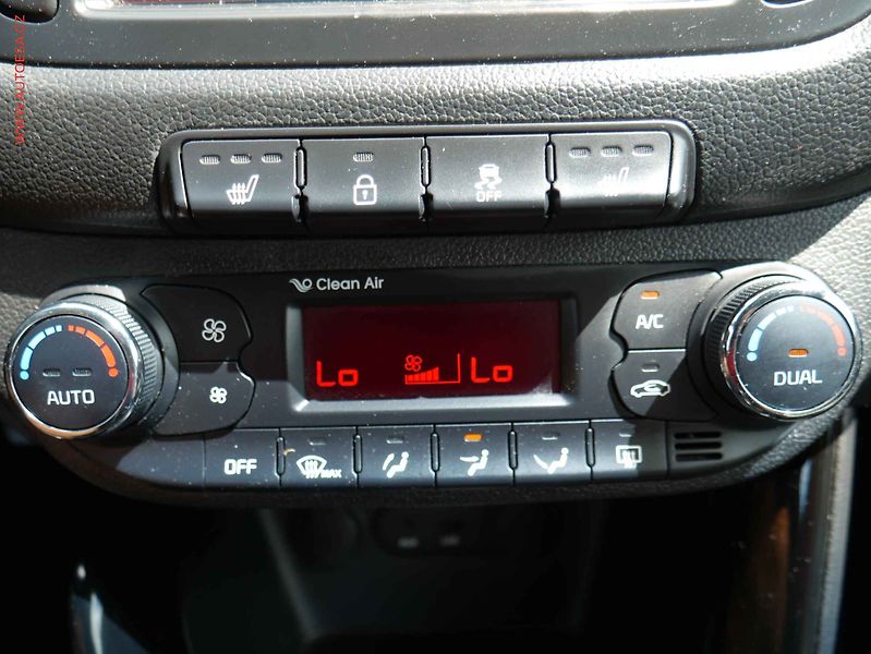 Kia Ceed (2014) 1.6T-GDi, AC, navi, park - fotka 18 z 20