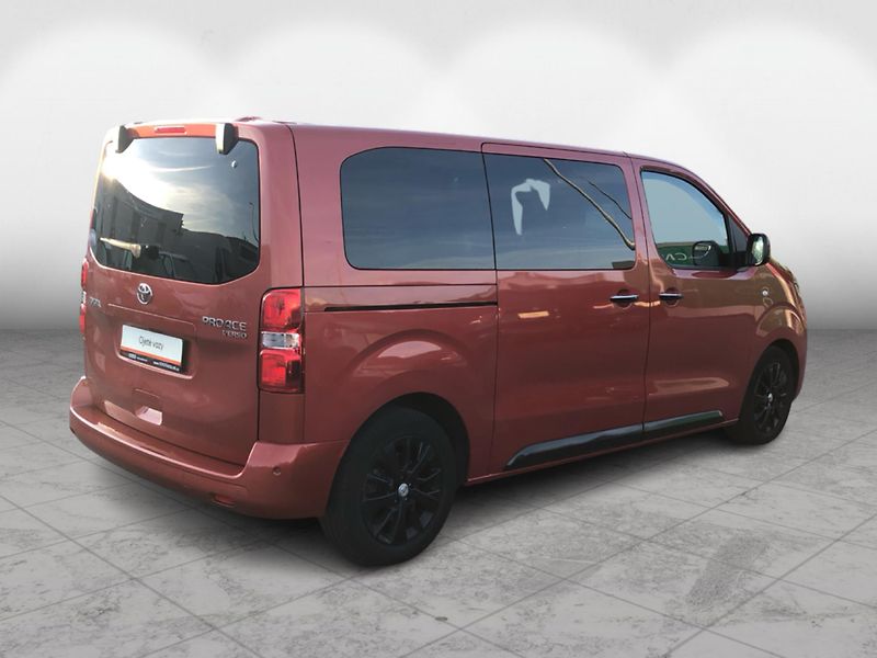 Toyota ProAce 2.0D4-D VIP AT L1 - fotka 2 z 29