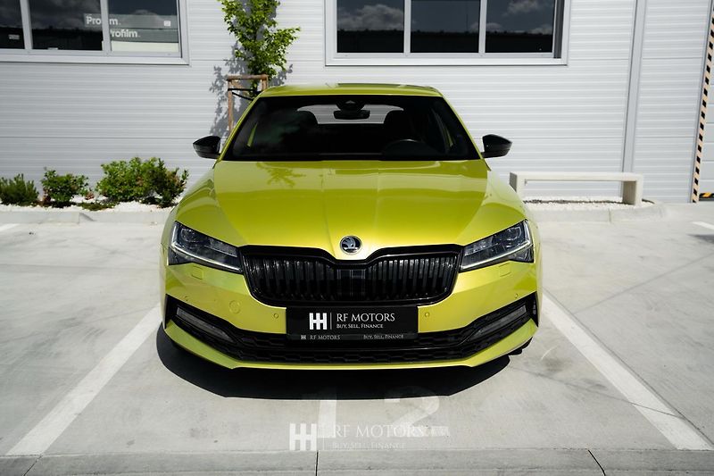 Škoda Superb (2019) Superb SportLine 4x4 200kW - fotka 2 z 45