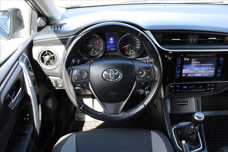 Toyota Auris 1,6 i  NOVÉ V ČR,SERVIS - fotka 10 z 30