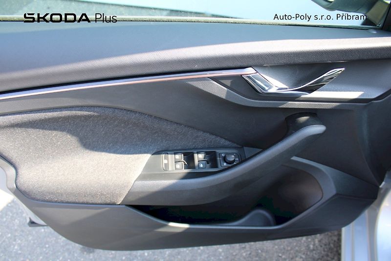 Škoda Scala (2025) Top Selection 1.0TSI / 85kW 7° - fotka 9 z 24
