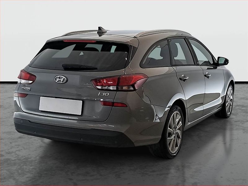 Hyundai i30 (2019) Style 1.4 T-GDI, ČR,1.maj - fotka 5 z 18