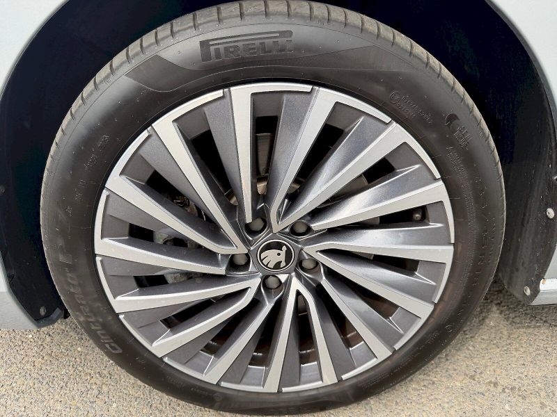 Škoda Superb (2025) 2.0 TDI 142kW 4x4 L&K Nez.Tope - fotka 35 z 35