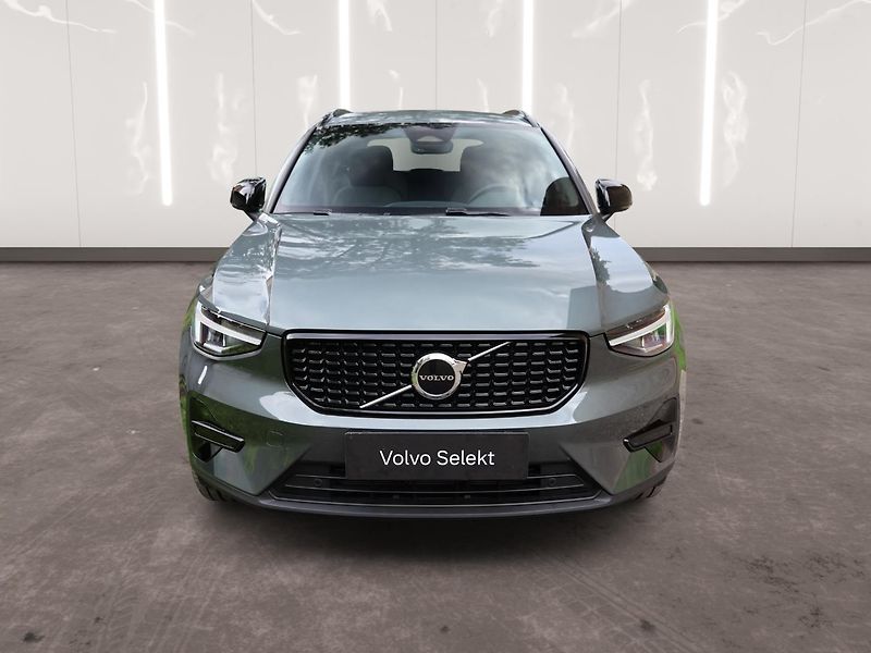 Volvo XC40 (2025) Plus, B3 Mild hybrid,rezervace - fotka 6 z 19