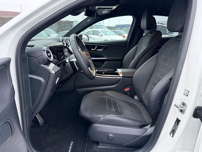 Mercedes-Benz GLC 220 d AMG 4MATIC kupé - fotka 15 z 31