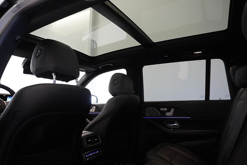 Mercedes-Benz GLS 63 AMG FULL OPTIONS - fotka 40 z 50