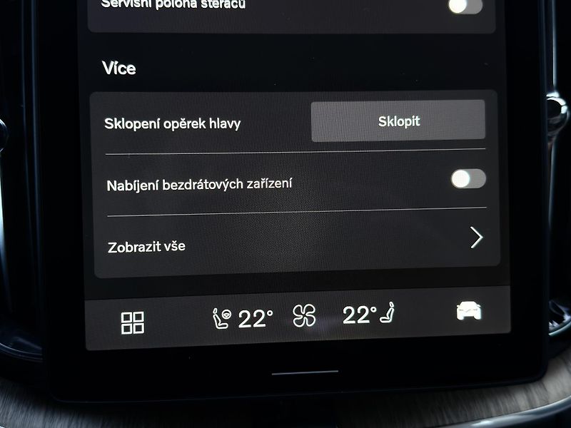 Volvo XC60 B5 AWD PLUS DARK // REZERVACE  - fotka 36 z 47