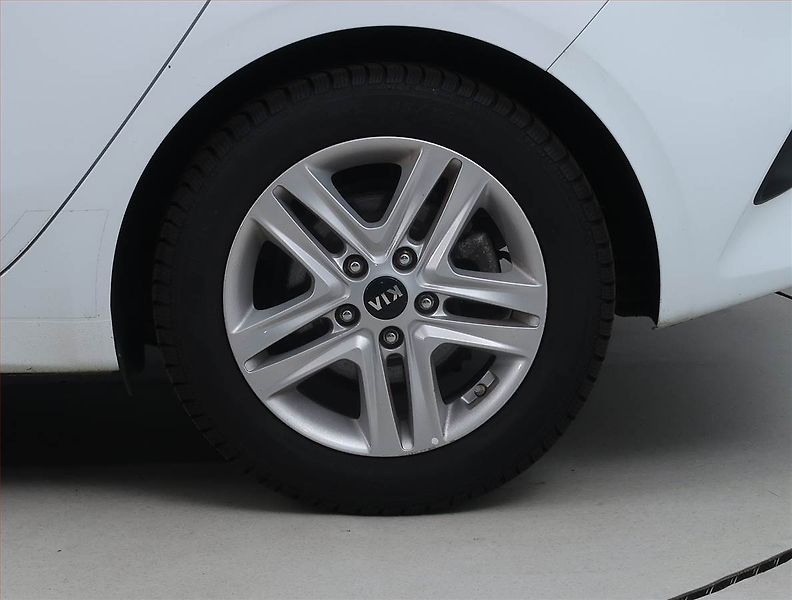 Kia Ceed (2018) 1.4 CVVT, Serv.kniha, Tempomat - fotka 13 z 14