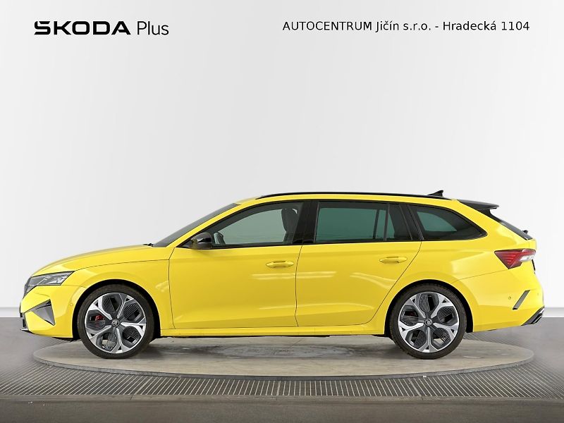 Škoda Octavia (2025) Combi DSG 2.0TSI 195kW RS - fotka 3 z 38
