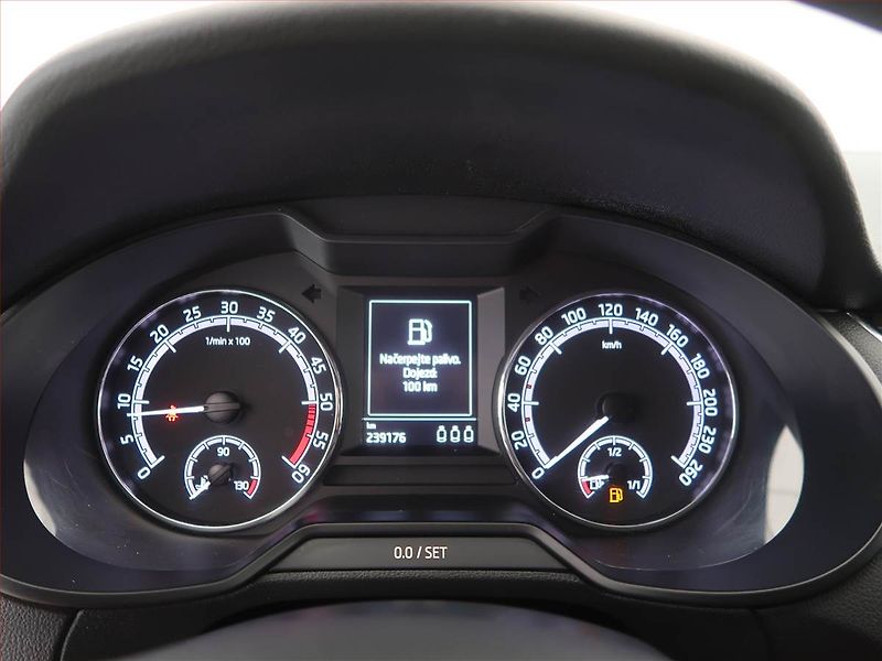 Škoda Octavia (2018) Clever 2.0 TDI, Tempomat - fotka 9 z 15
