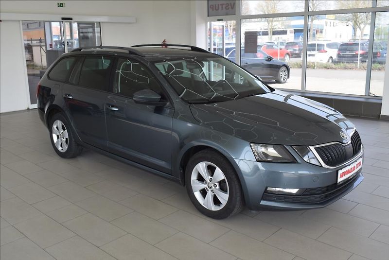 Škoda Octavia 1,6 TDi, DSG,NAVI,serviska, - fotka 3 z 40