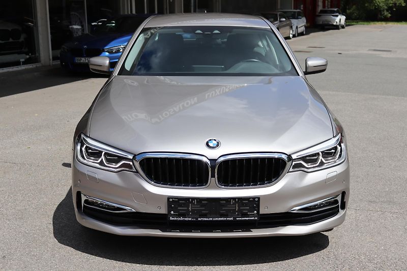 BMW Řada 5 520D XDRIVE SPORT LINE G30  - fotka 2 z 50
