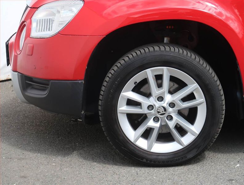 Škoda Yeti (2013) Elegance 1.4 TSI, Automat - fotka 15 z 21