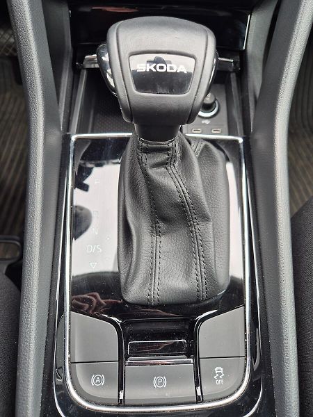 Škoda Karoq 1,5 TSI DSG 110kW Fresh - fotka 18 z 21