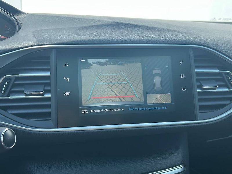 Peugeot 308 GT S&S EAT8 1.5 BlueHDi - fotka 17 z 23