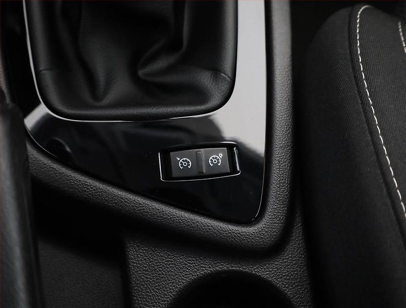 Renault Mégane (2020) 1.3 TCe, Tempomat - fotka 12 z 16
