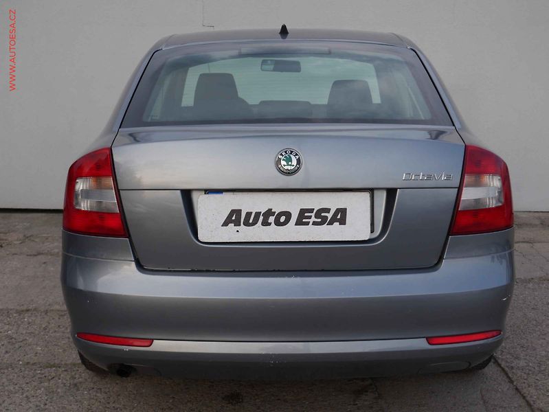 Škoda Octavia (2011) 1.2TSi, 1.maj,ČR, AC, STK4/28 - fotka 5 z 15