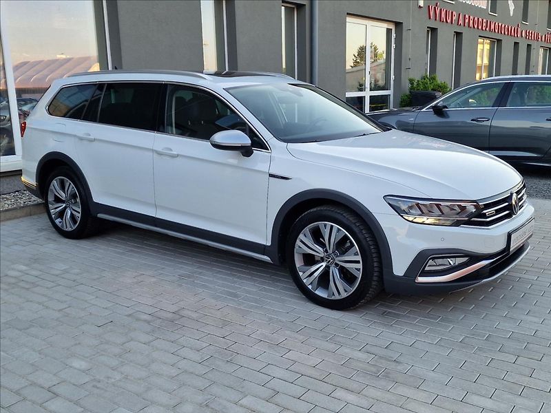 Volkswagen Passat 2.0TDI 147kW DSG Alltrack, ČR - fotka 2 z 50