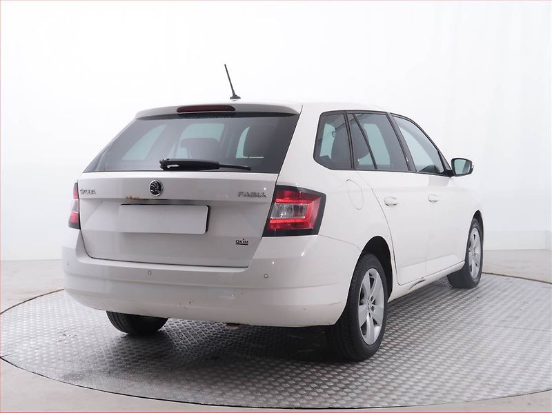 Škoda Fabia (2015) Style 1.4 TDI, po STK - fotka 5 z 20