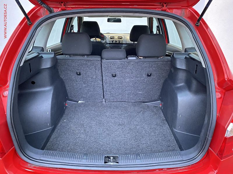 Škoda Fabia (2014) 1.2 TSI, AC, výhřev sed - fotka 7 z 16