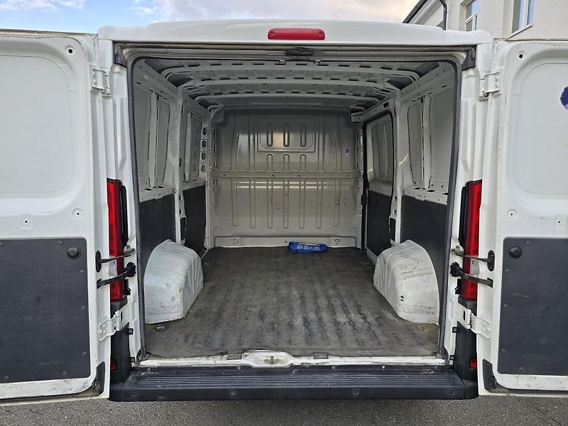 Peugeot Boxer L1H1 2,2HDI 88kW - DPH - fotka 17 z 21