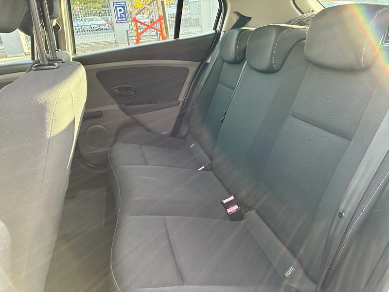 Renault Mégane 1.6-74kW,KLIMA,TAŽNÉ ZAŘÍZENÍ - fotka 19 z 23