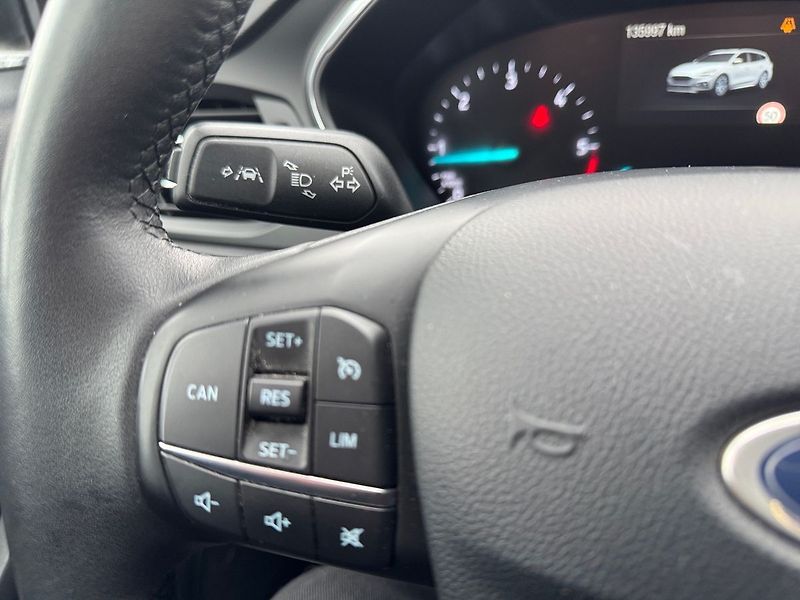 Ford Focus ACTIVE TOP Výbava ZÁRUKA od FO - fotka 16 z 19