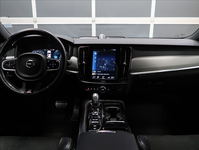 Volvo S90 2,0 T8 TWINENGINE AWD R-DESIGN - fotka 10 z 52
