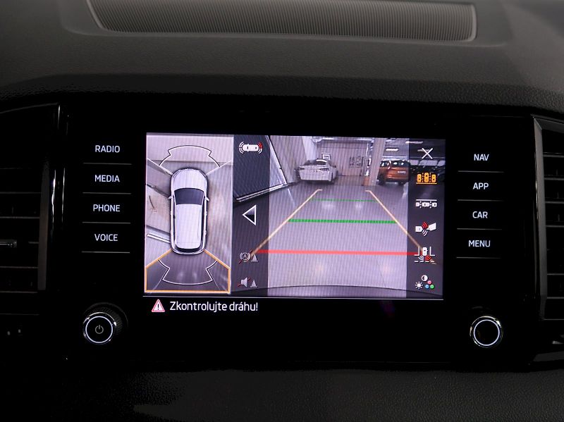 Škoda Karoq (2024) SPORTLINE 2.0TDI 110KW 4X4 DSG - fotka 15 z 35