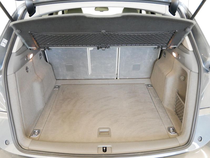 Audi Q5 - fotka 25 z 25