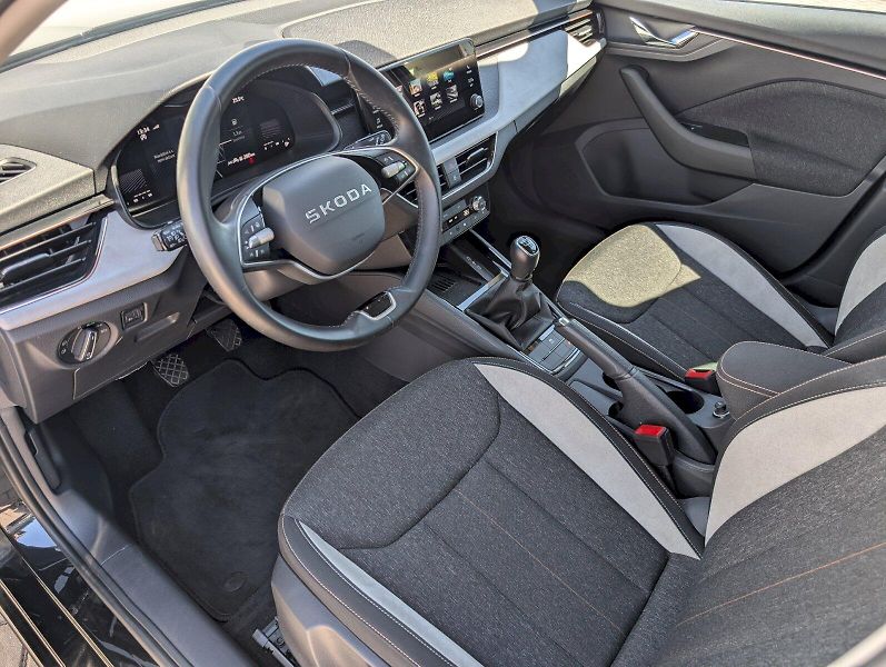 Škoda Scala (2025) 1,0 TSI / 85 kW Top Selection - fotka 7 z 30