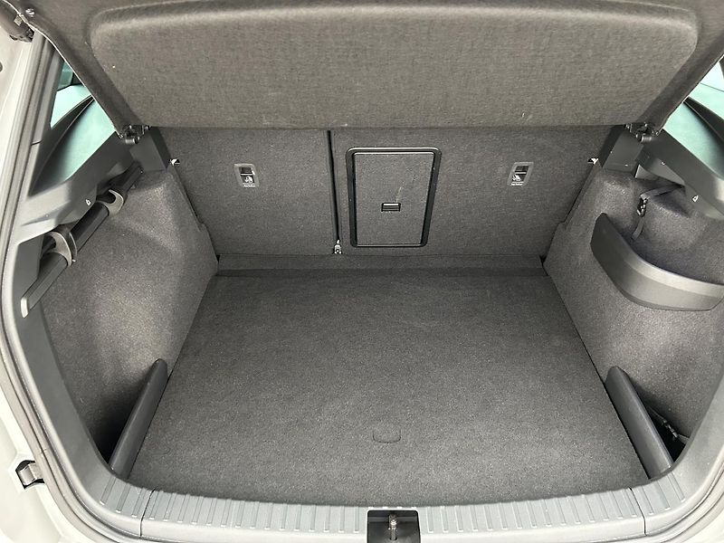 Škoda Karoq 2.0 TDI 4x4 SportLine - fotka 24 z 28