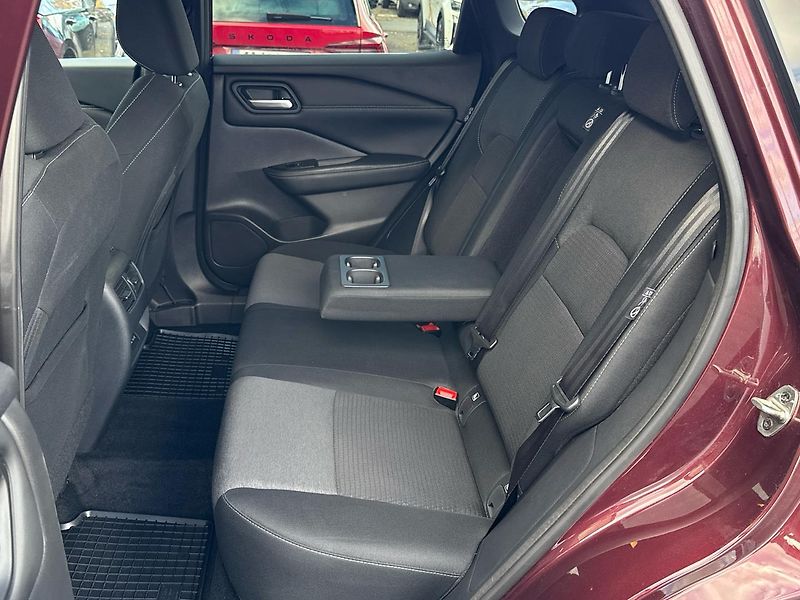 Nissan Qashqai MHEV N-Connecta - fotka 8 z 27
