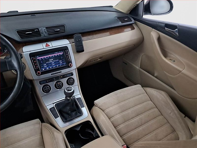 Volkswagen Passat (2006) 2.0 TDI, servisované - fotka 8 z 17